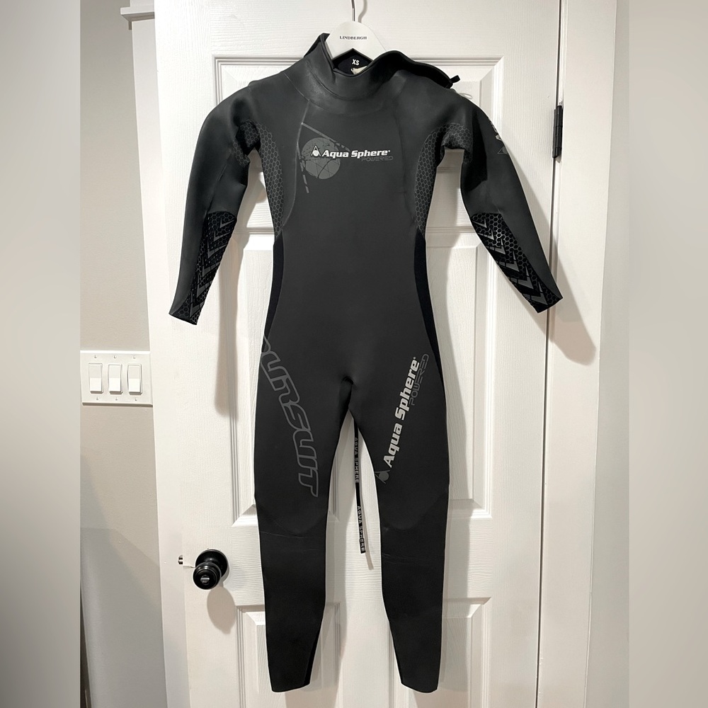 AquaSphere Women’s Pursuit Full Length Triathlon wetsuit. Size XS, Black